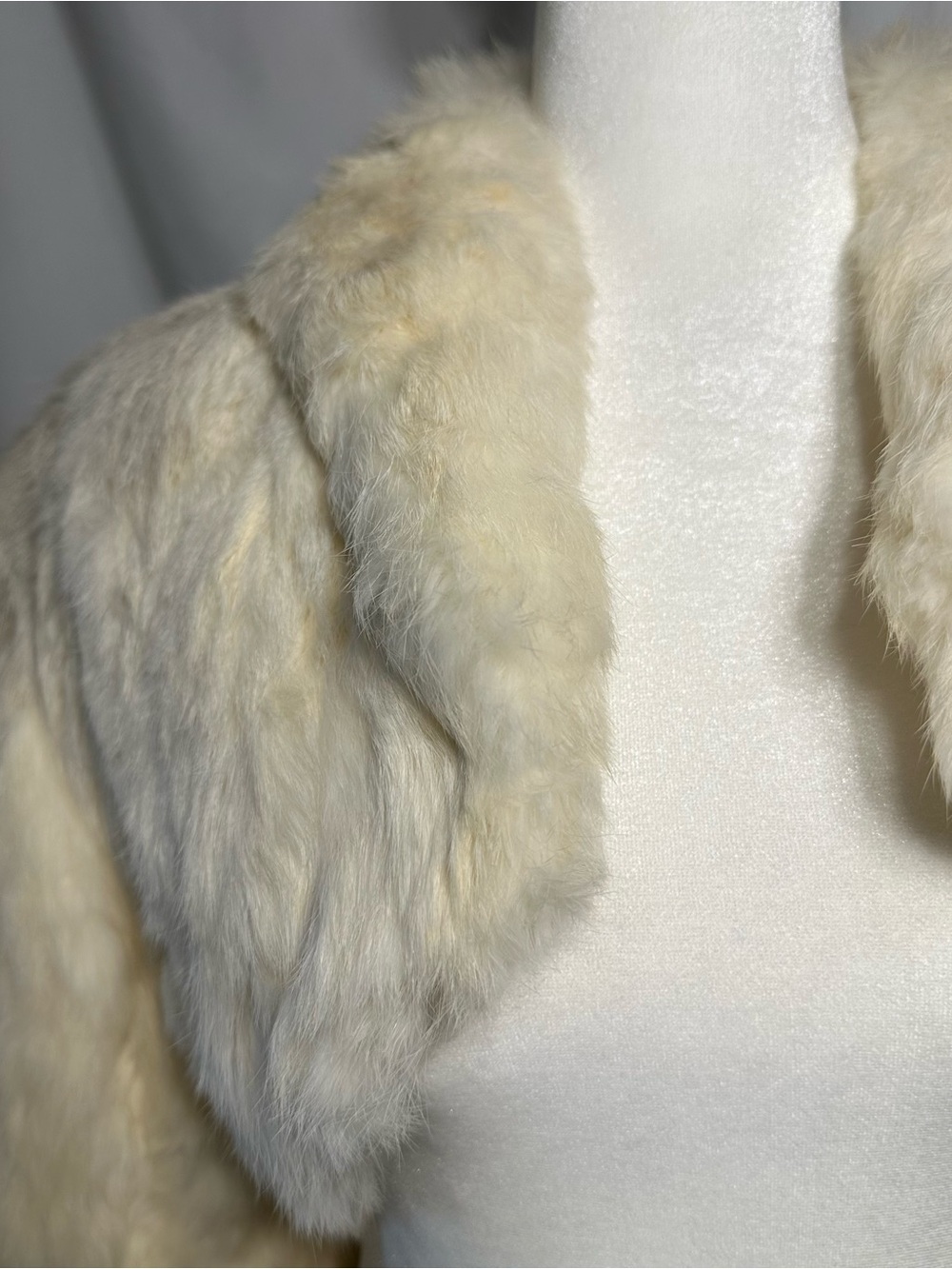 Classic Cream Rabbit Fur Cropped Jacket - Picture 2 of 4